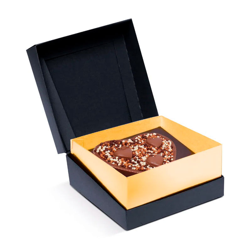 Caixa Meio Ovo Coração Preto Ouro 200g
